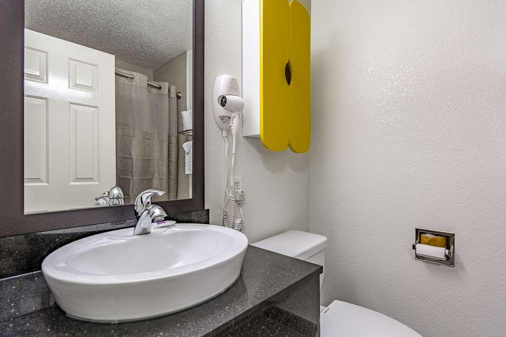 Studio 6-Dallas, Tx Room photo